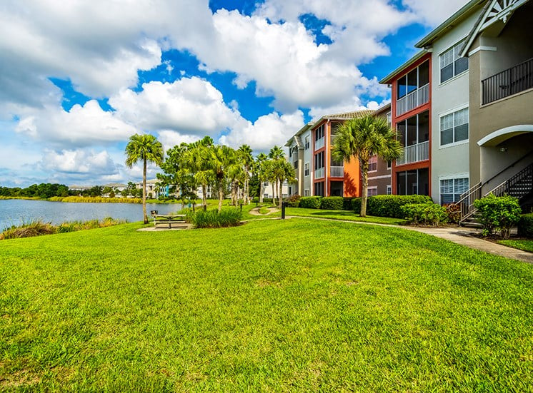Mallory Square apartments with waterfront views in Tampa, Florida