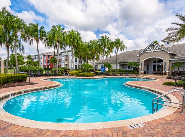 Mallory Square apartments swimming pool in Tampa, Florida