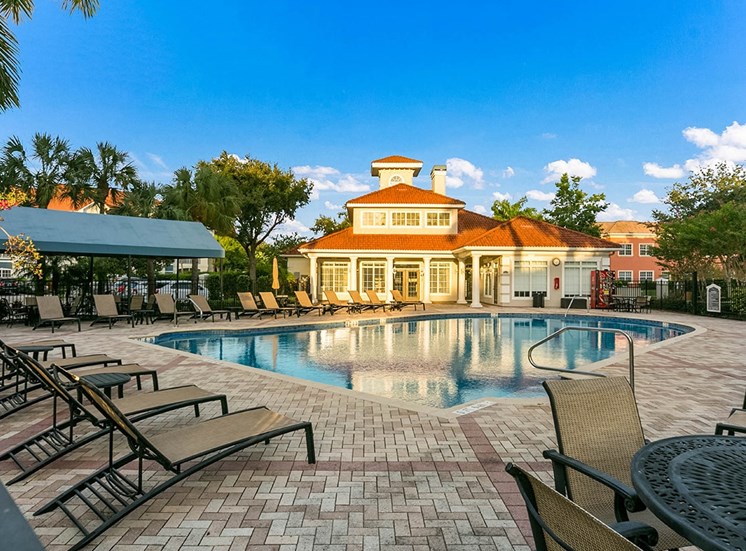 210 Watermark apartments swimming pool in Bradenton, Florida
