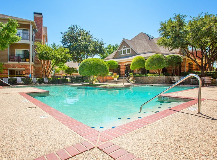 Verandah at Valley Ranch apartments swimming pool in Irving, Texas