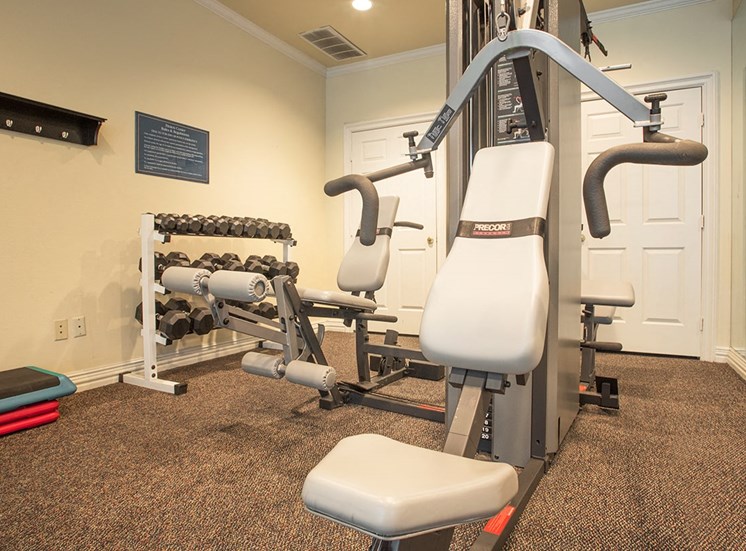 Retreat at Spring Park apartments fitness center in Garland, TX