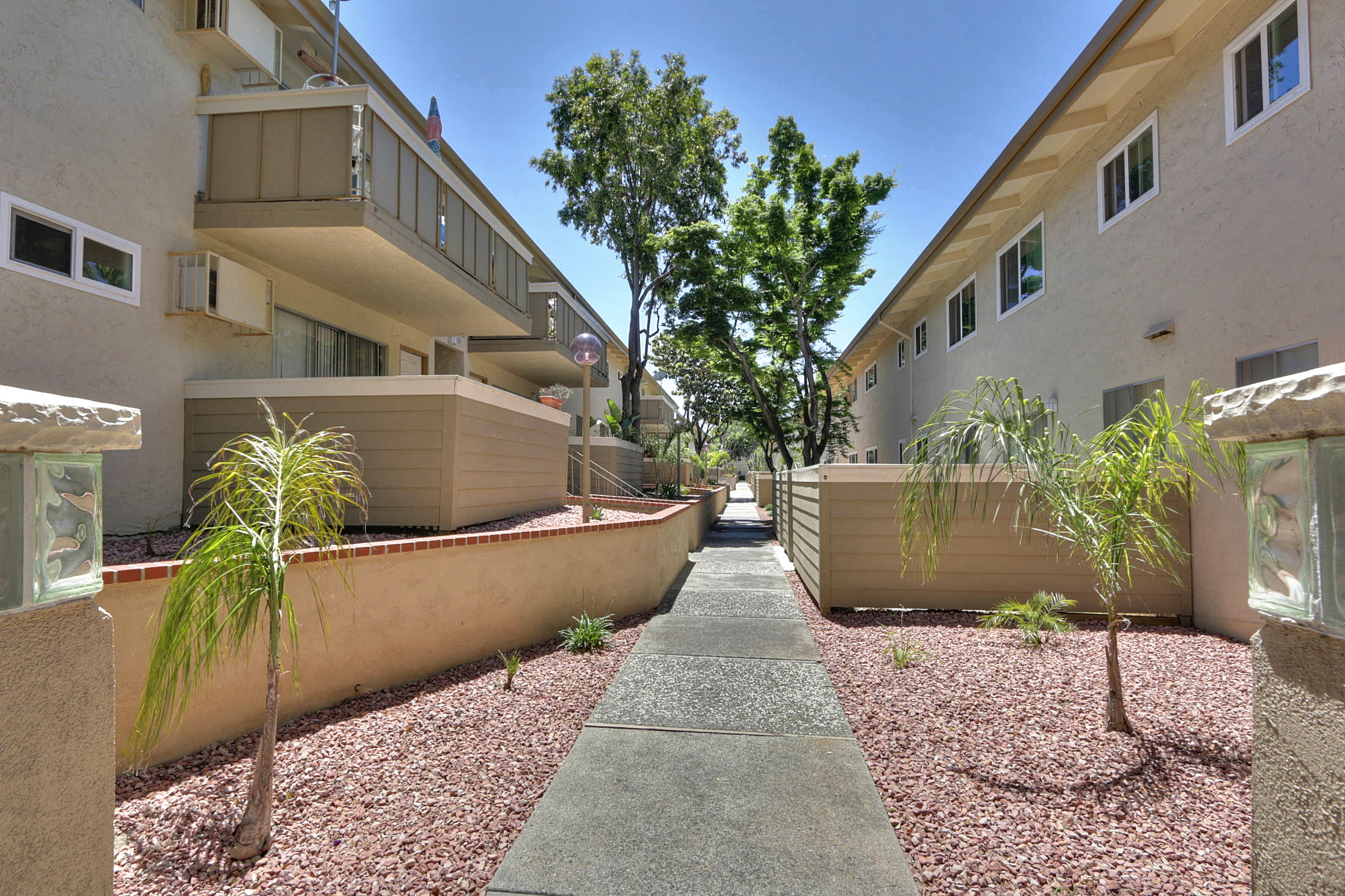 Saratoga Commons | Apartments in San Jose, CA