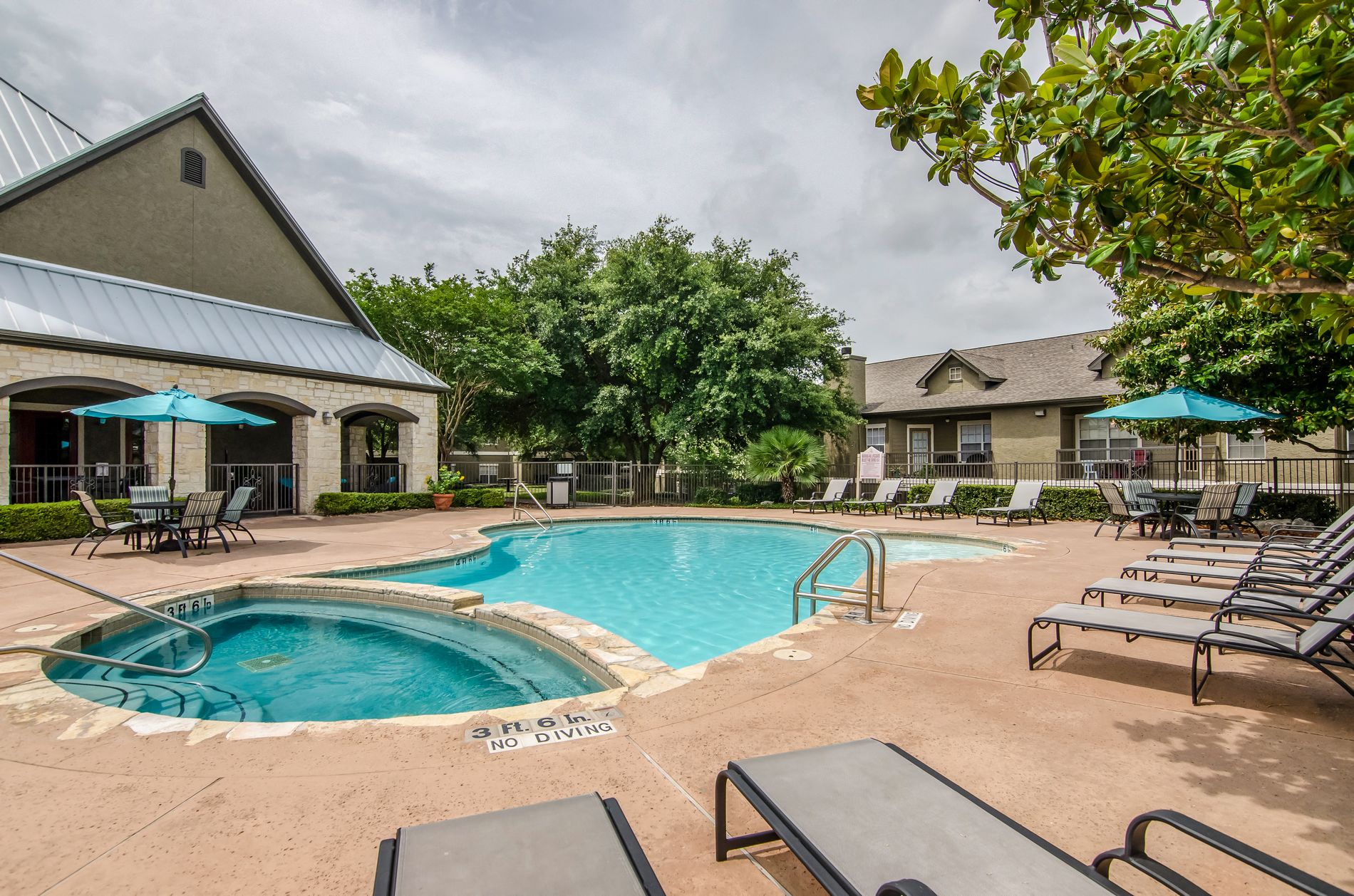 La Mirage Apartments In San Antonio Tx