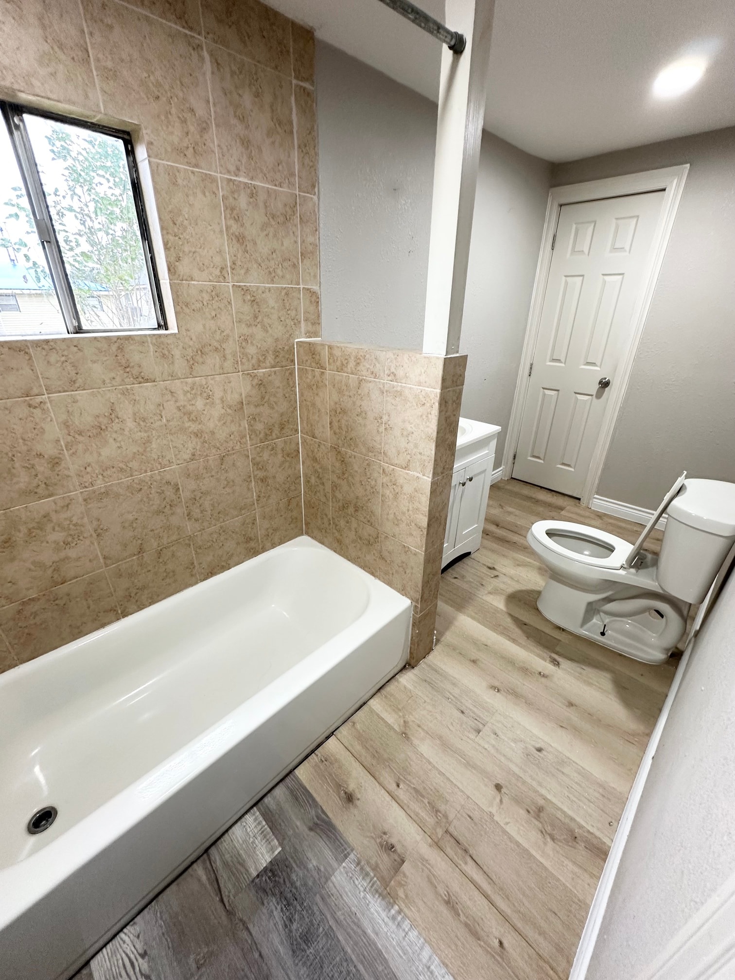 Gallery Photo 6