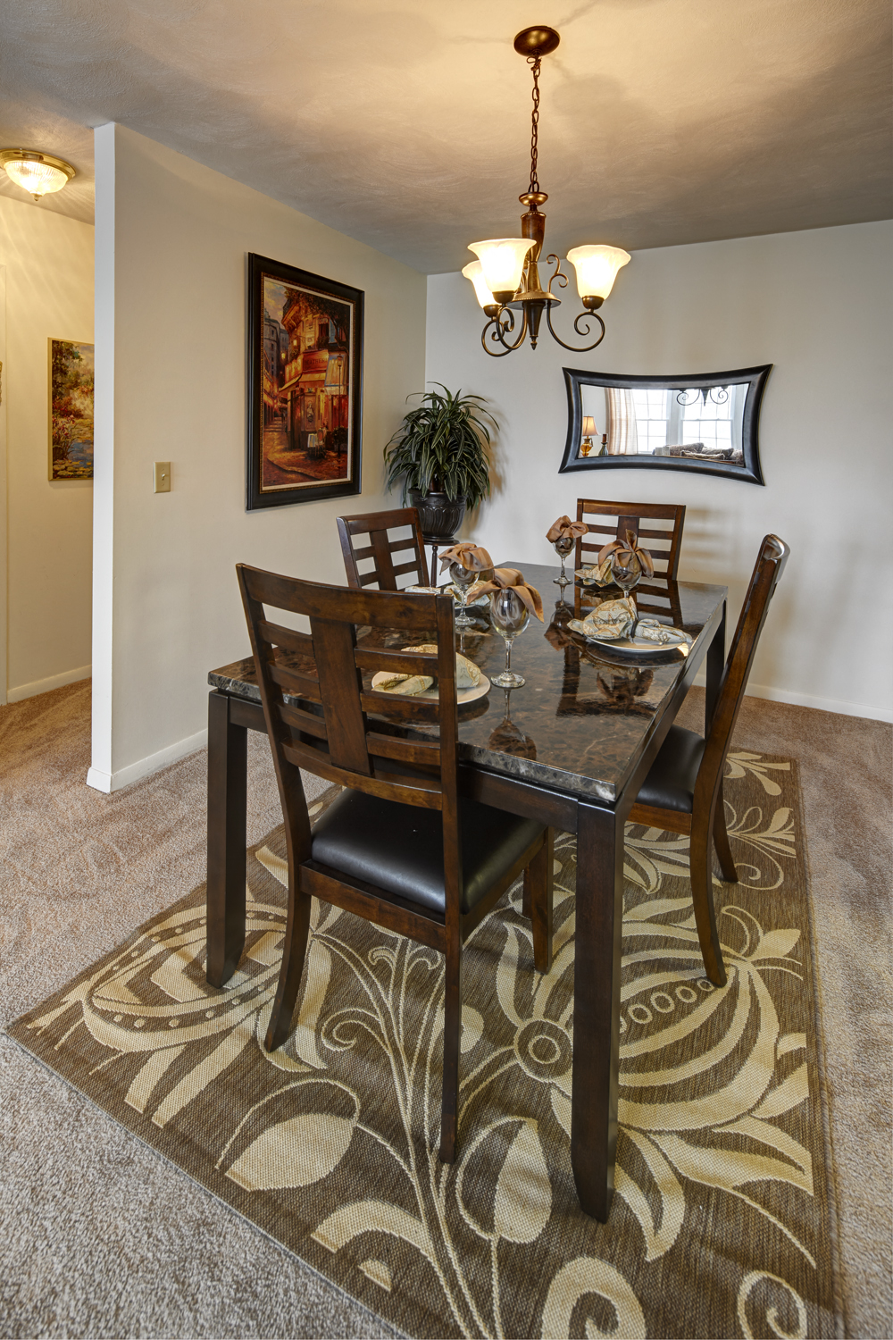 Kings Gate West Apartments in Camillus, NY