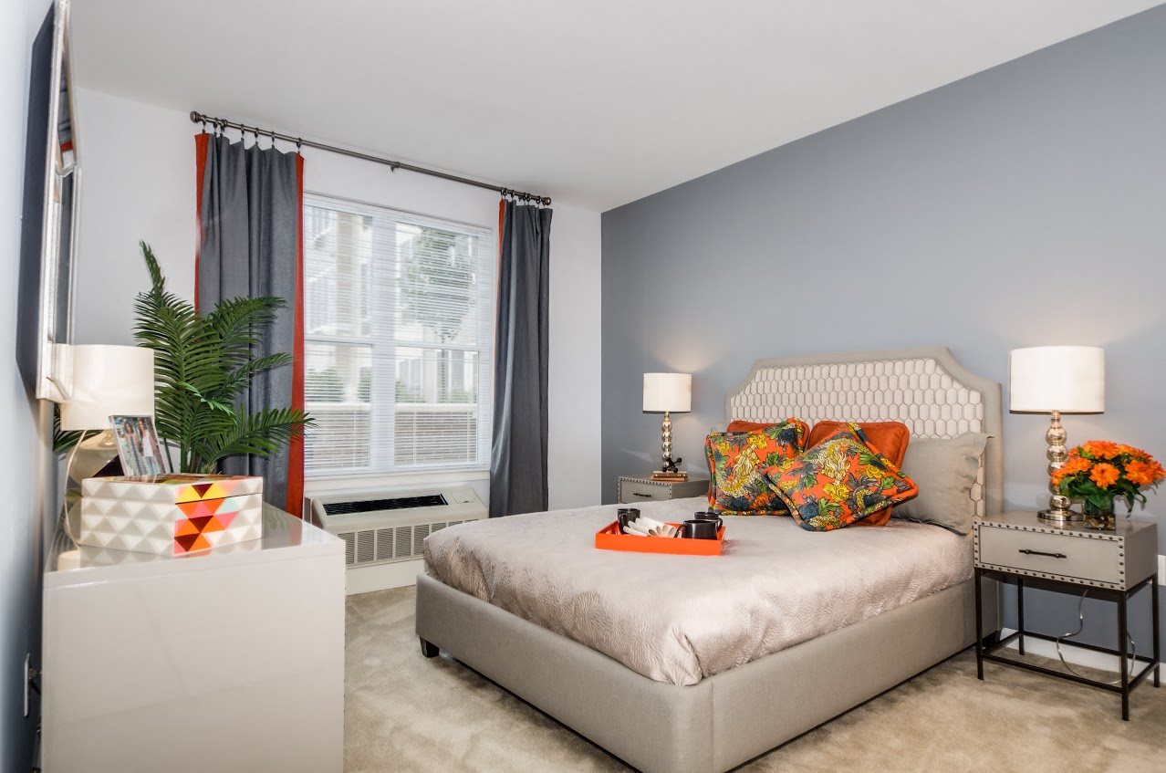 Apartments in East Rutherford, NJ The Monarch