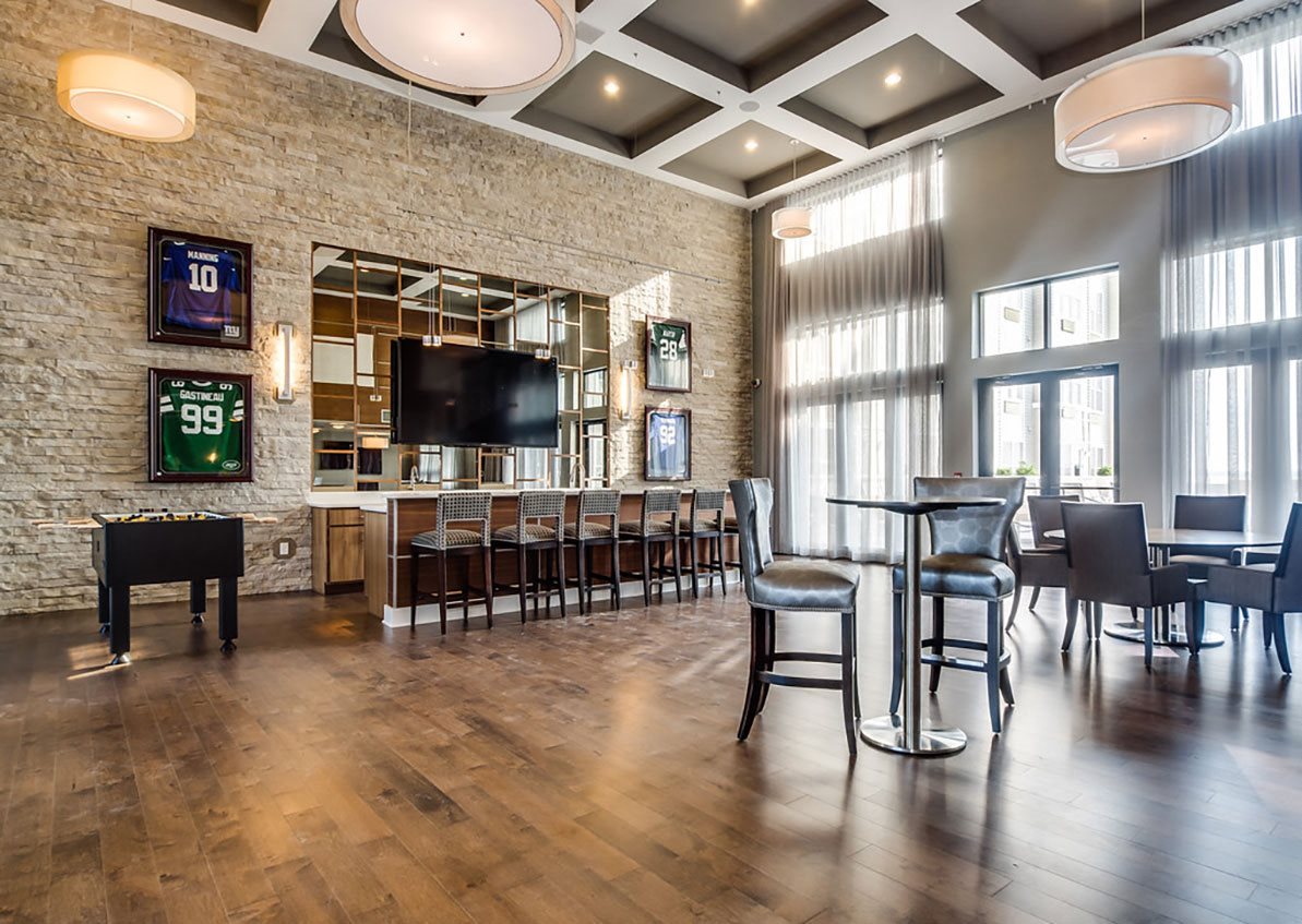 Apartments in East Rutherford, NJ The Monarch