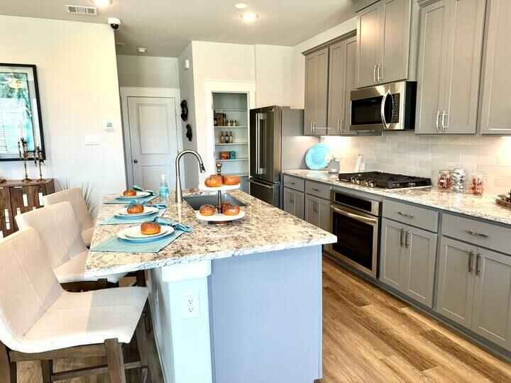 Gallery Photo 19