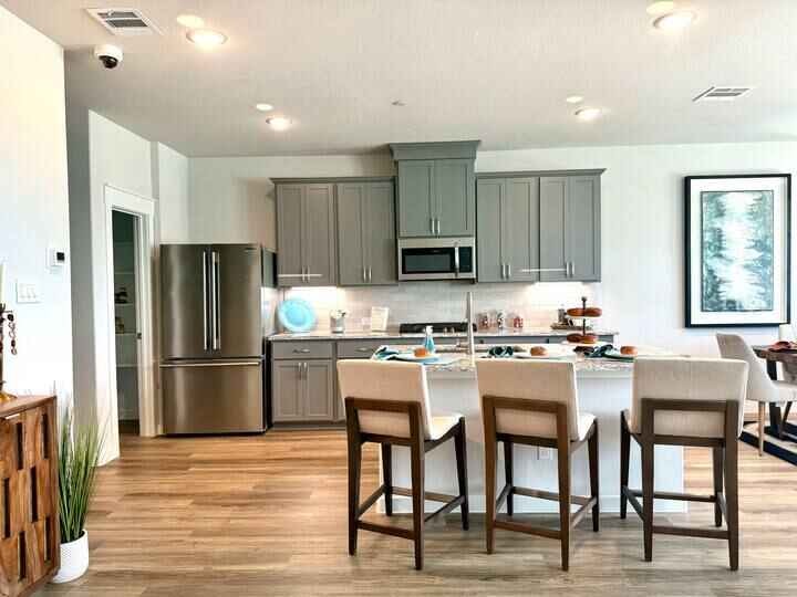 Gallery Photo 15