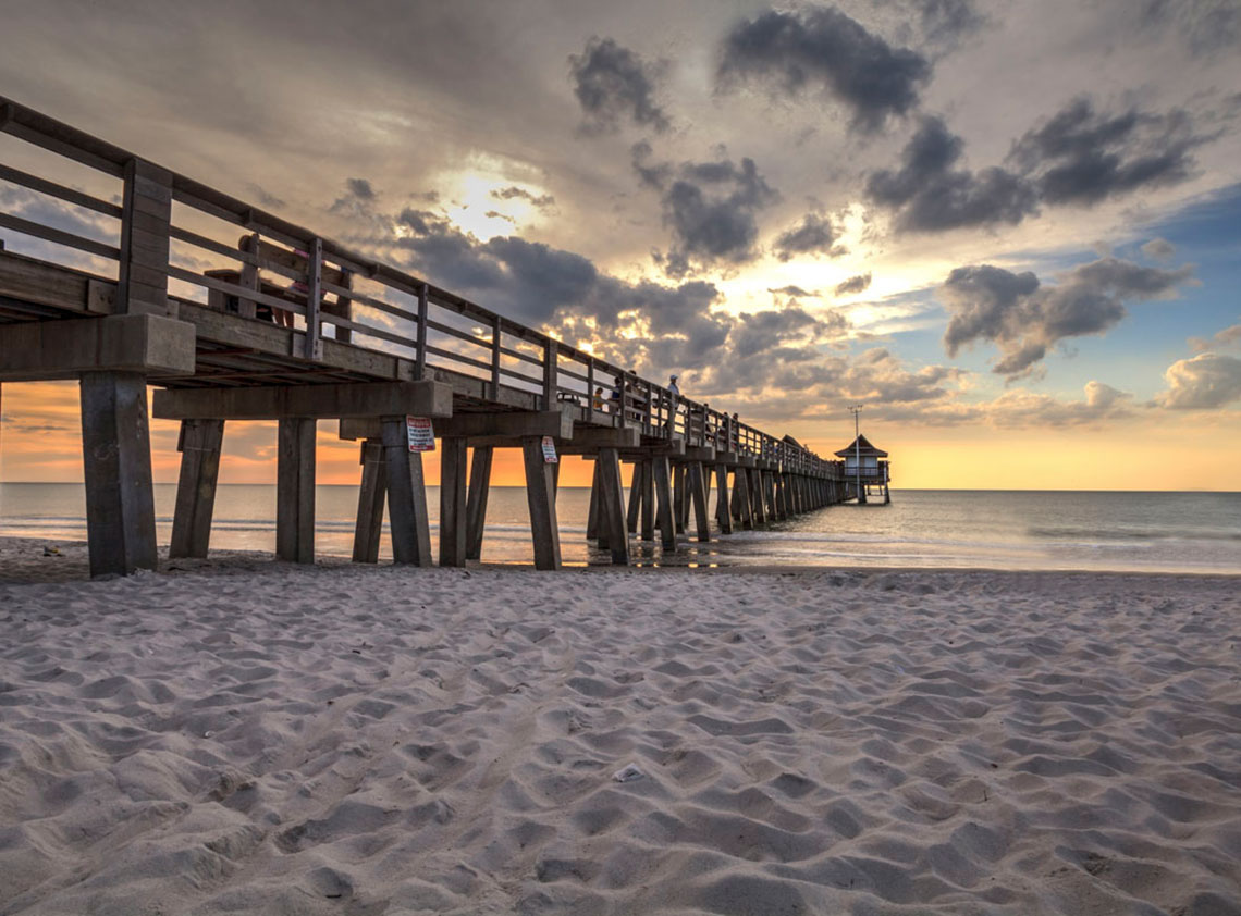 Colonial Village Apartments in Davie