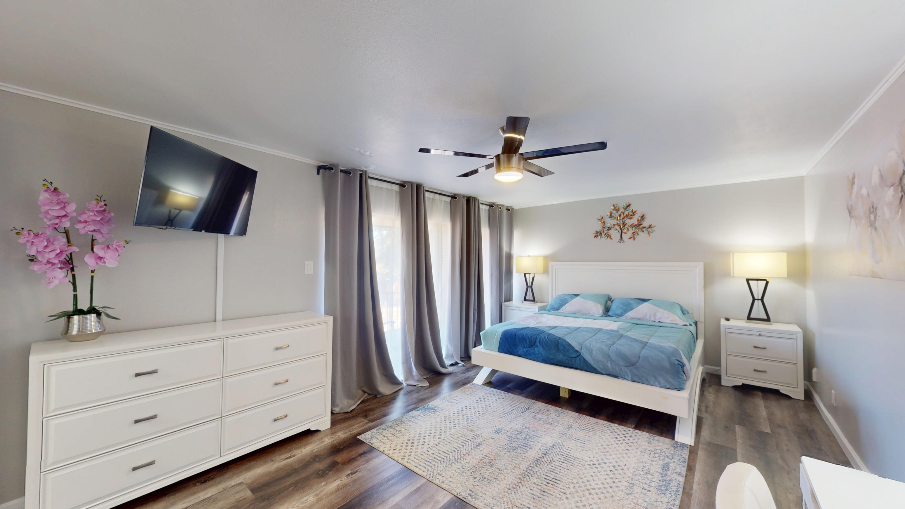 Gallery Photo 18