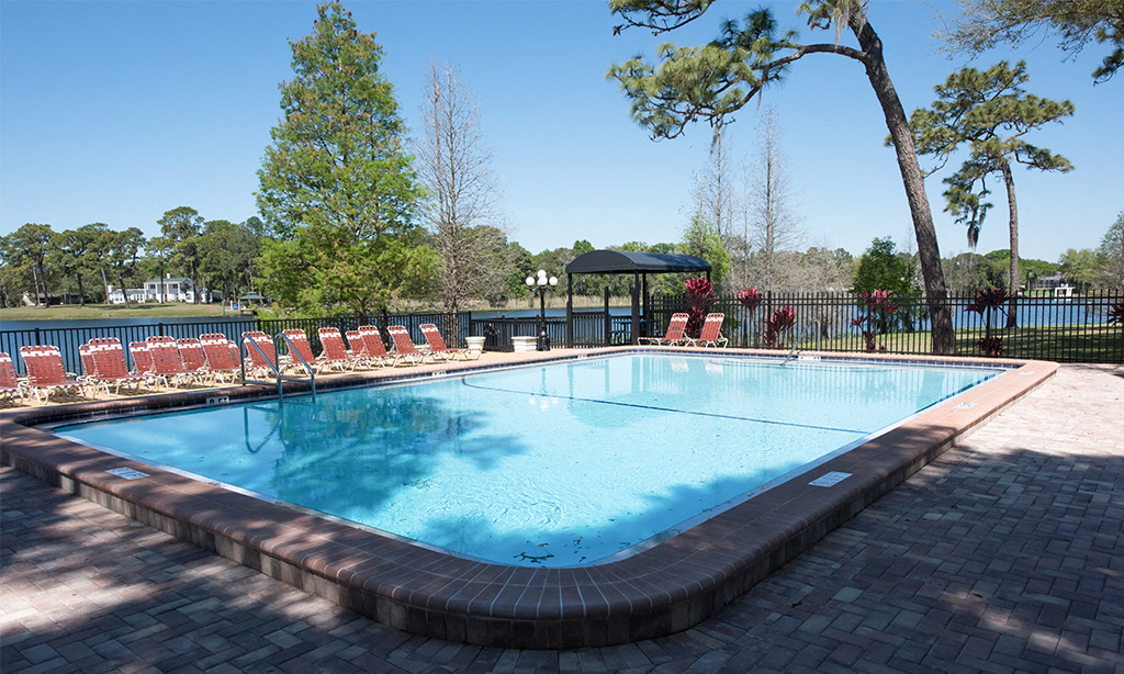 Deerpath On The Lake Apartments in Tampa