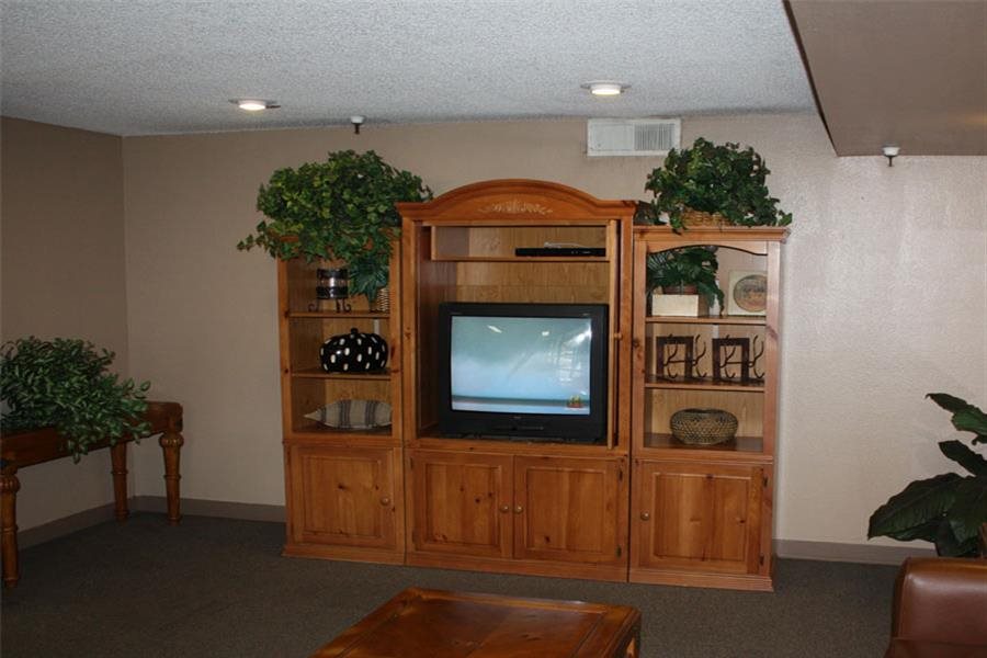 Gallery Photo 16
