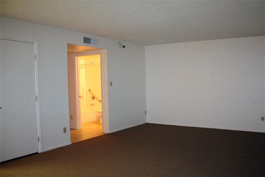 Gallery Photo 8