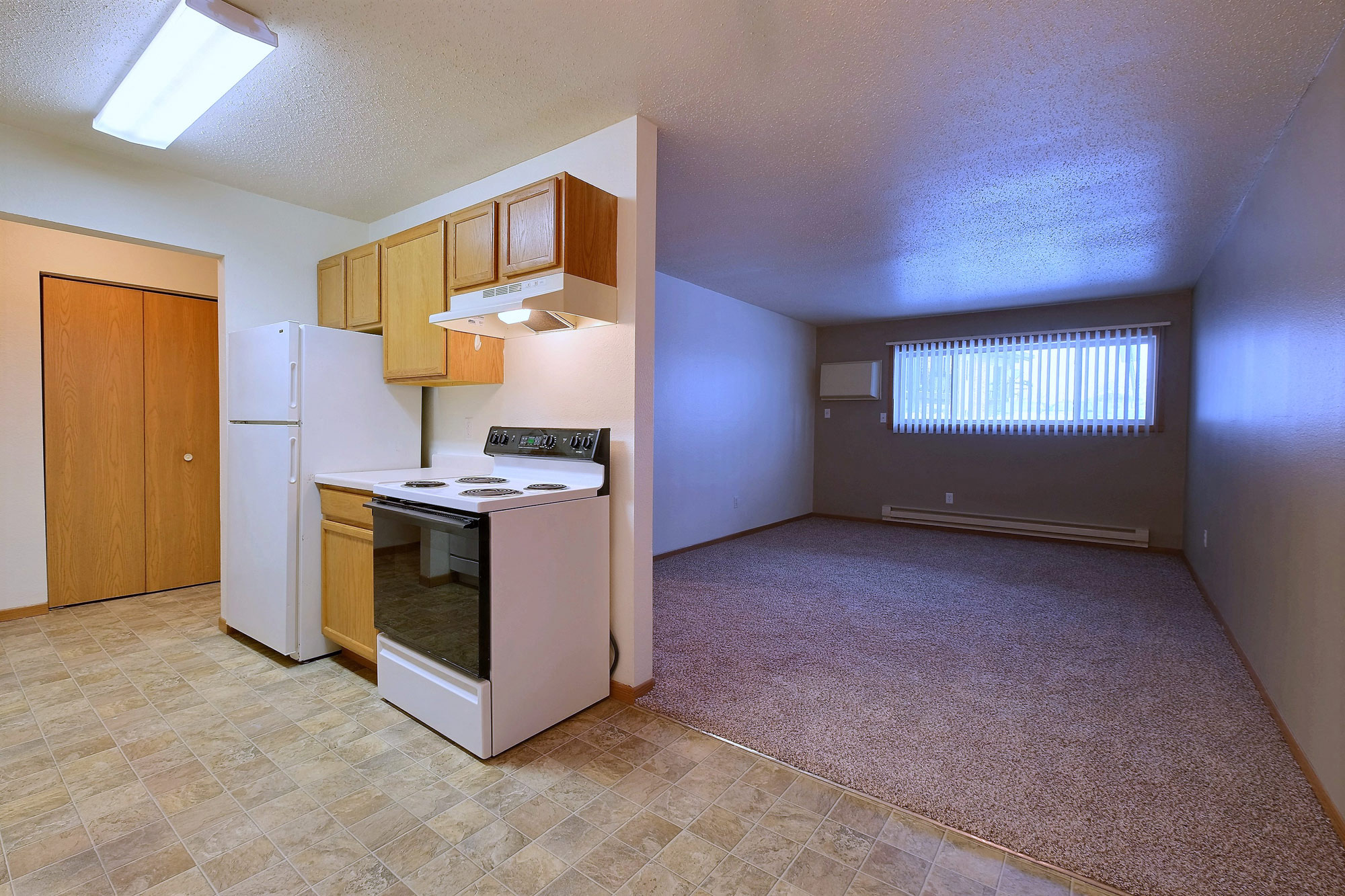 Dakota Manor Apartments in Fargo, ND