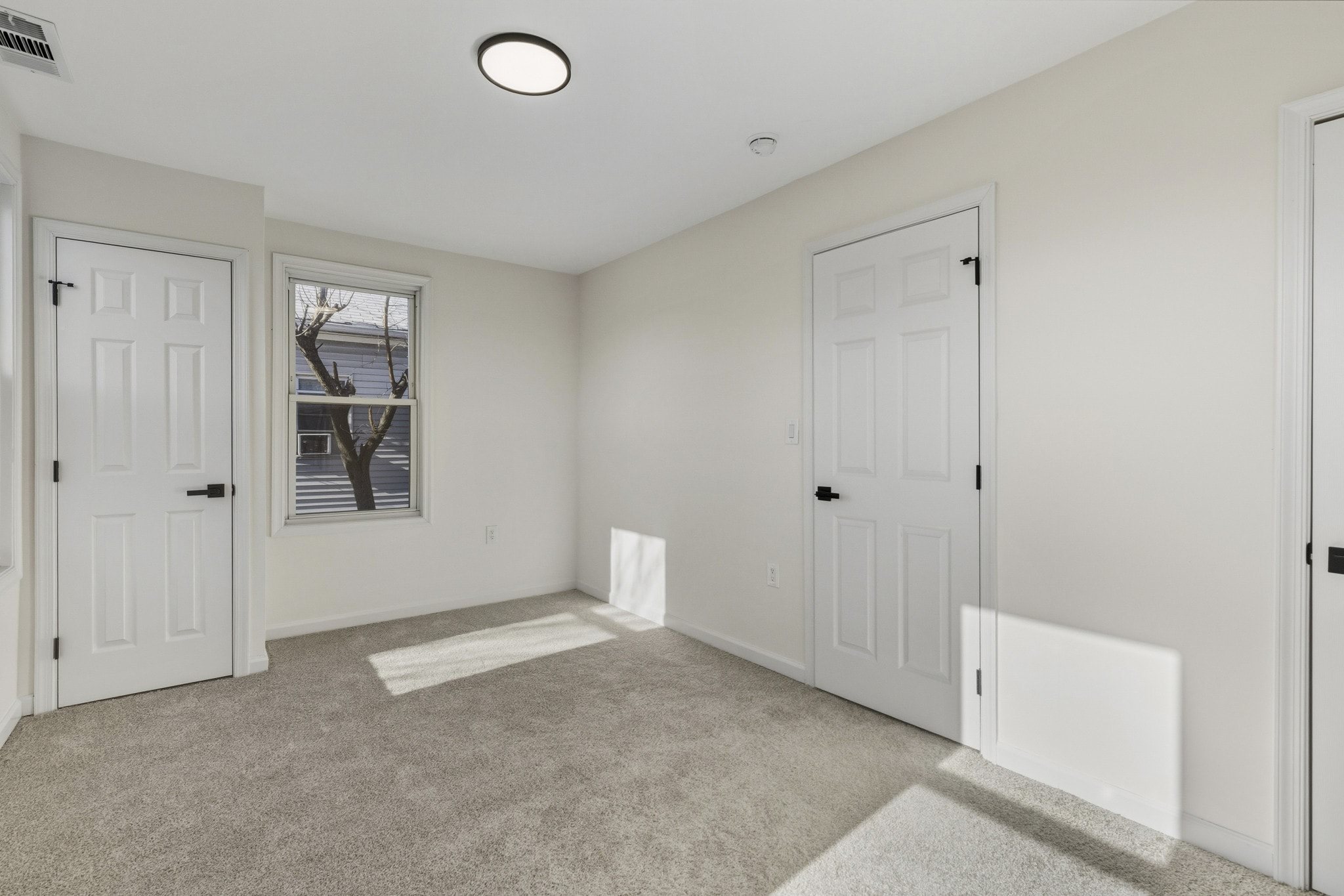 Gallery Photo 15