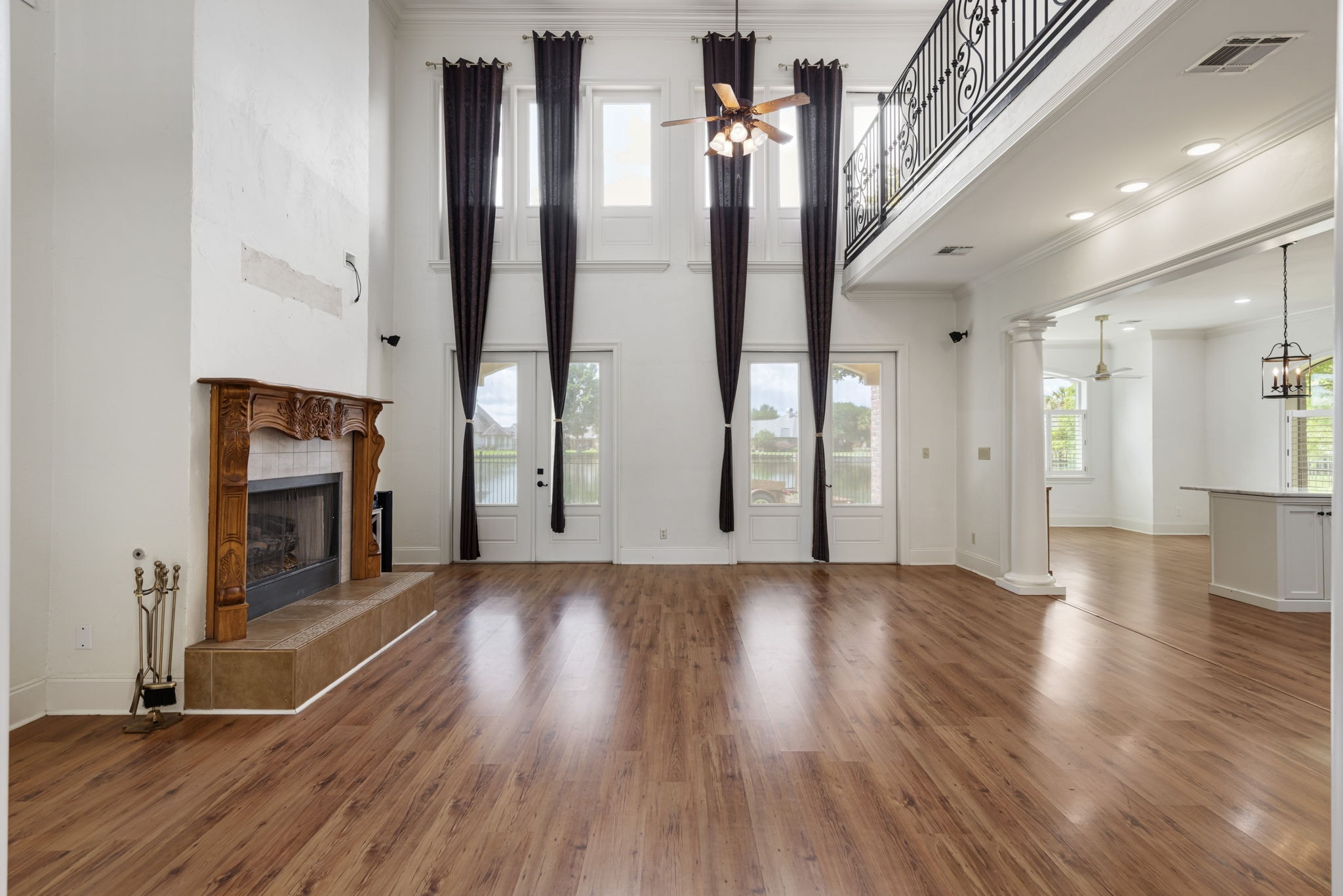 Gallery Photo 34