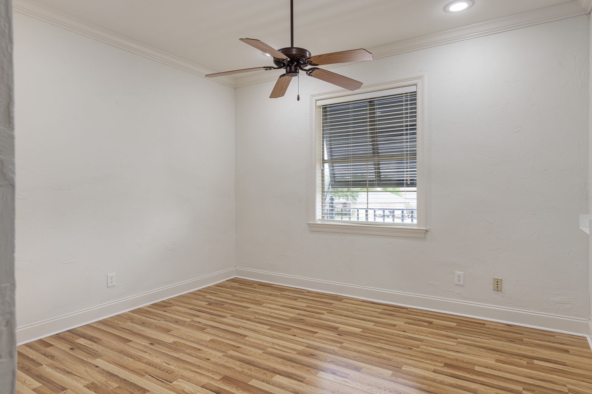 Gallery Photo 25