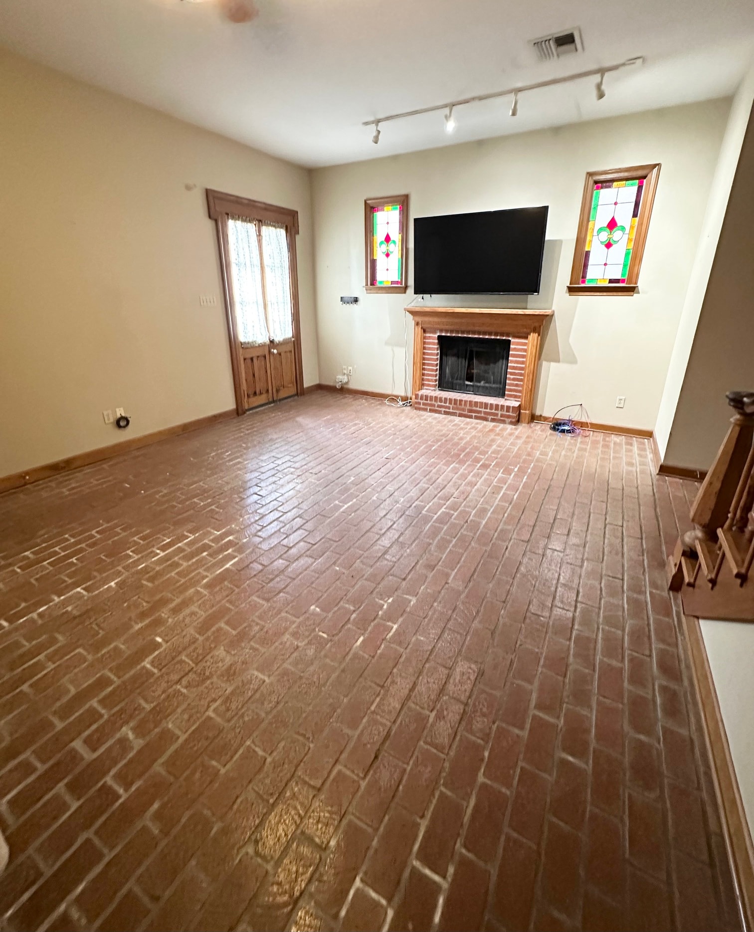 Gallery Photo 7
