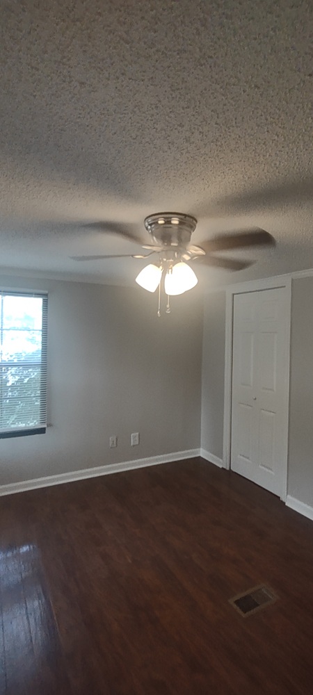 Gallery Photo 12
