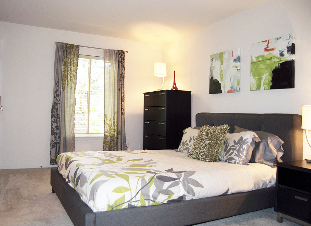 Bedroom at Cedar Run Apartments, Maryland