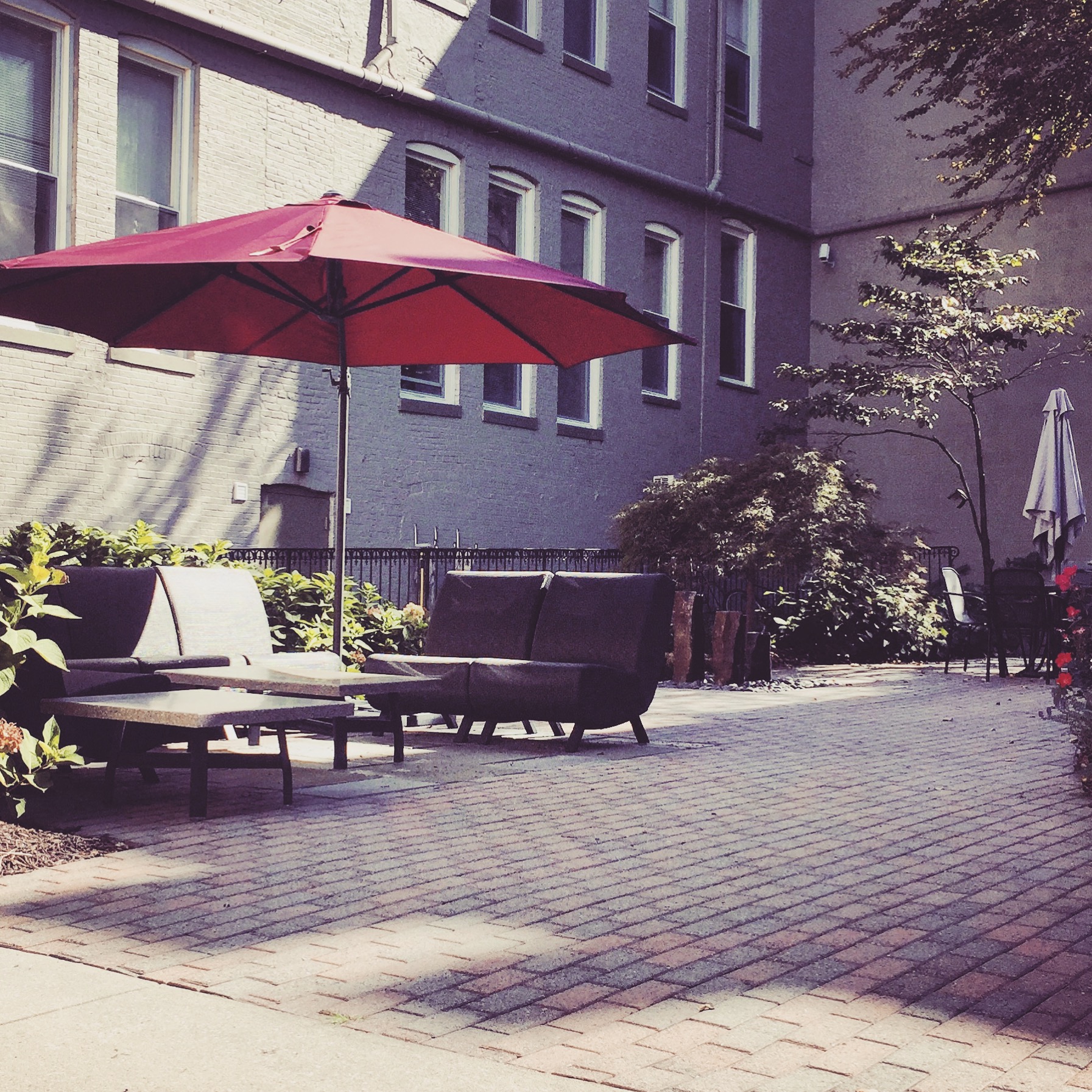 Beautiful, Relaxing Courtyardat Queen Anne Belvedere, Baltimore, 21201