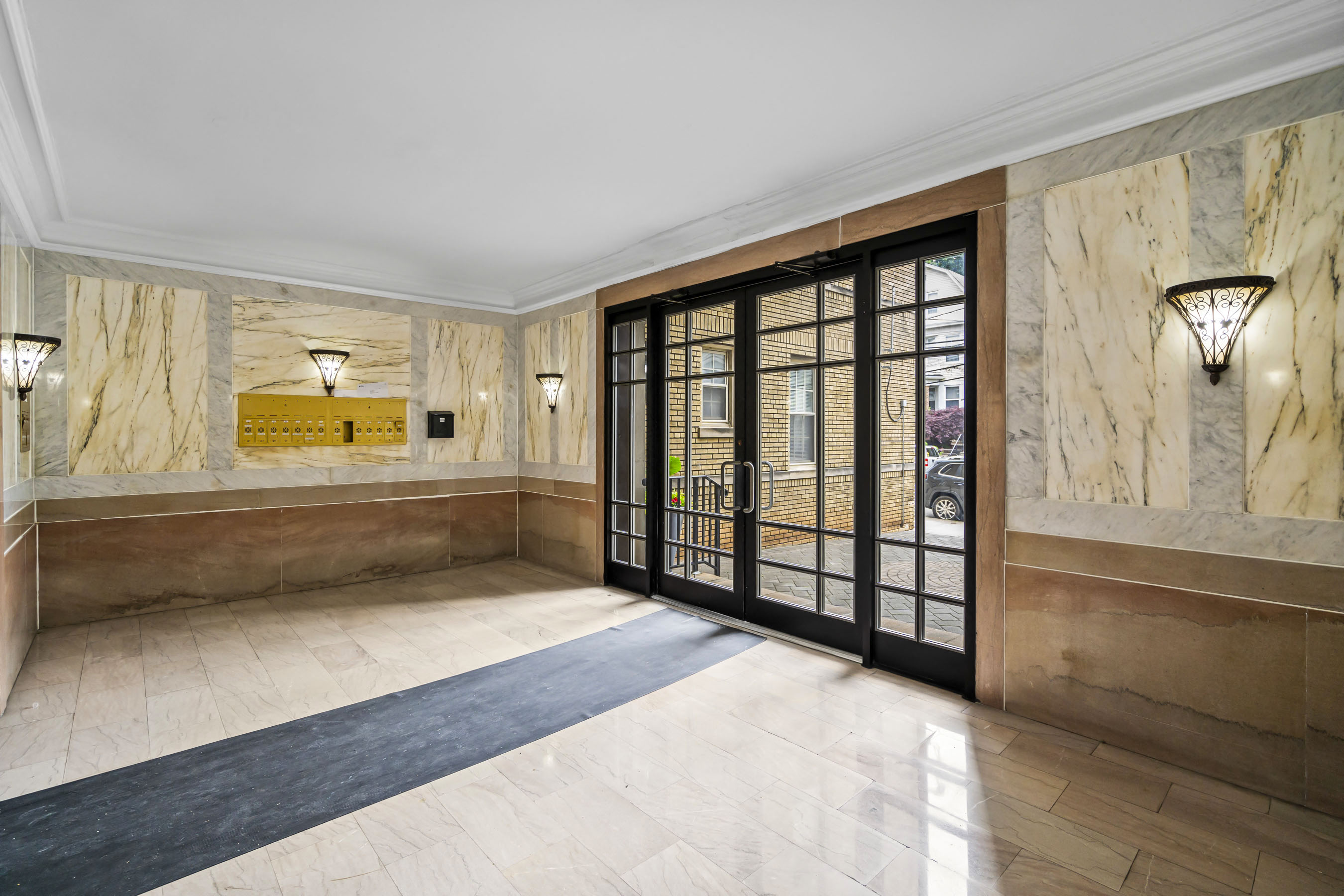 Gallery Photo 17