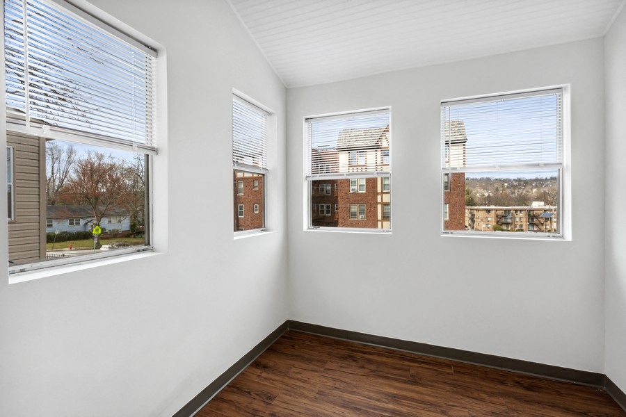 Gallery Photo 16