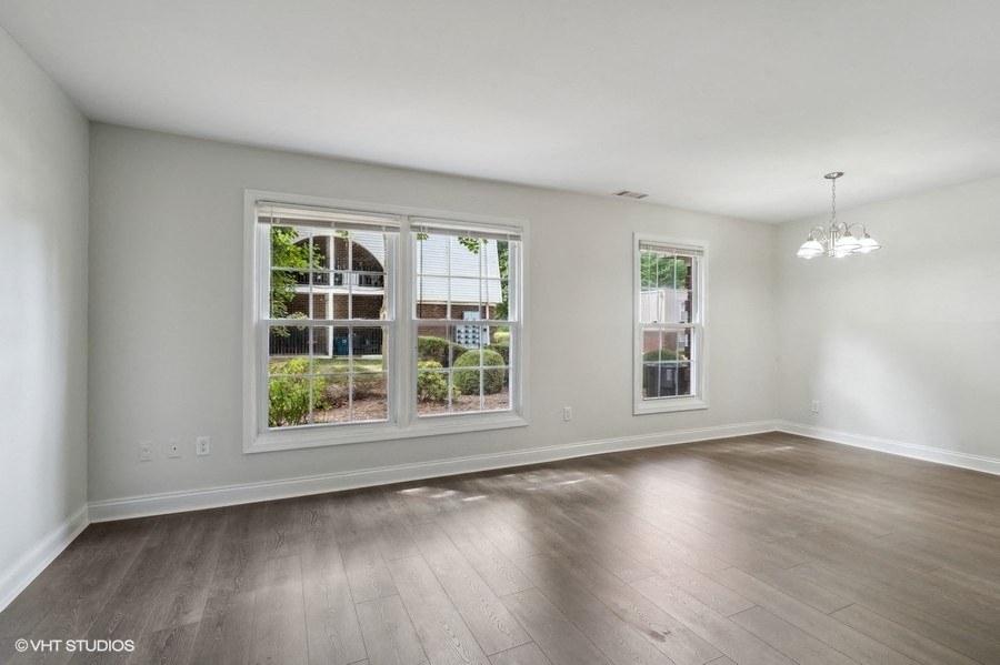 Gallery Photo 15