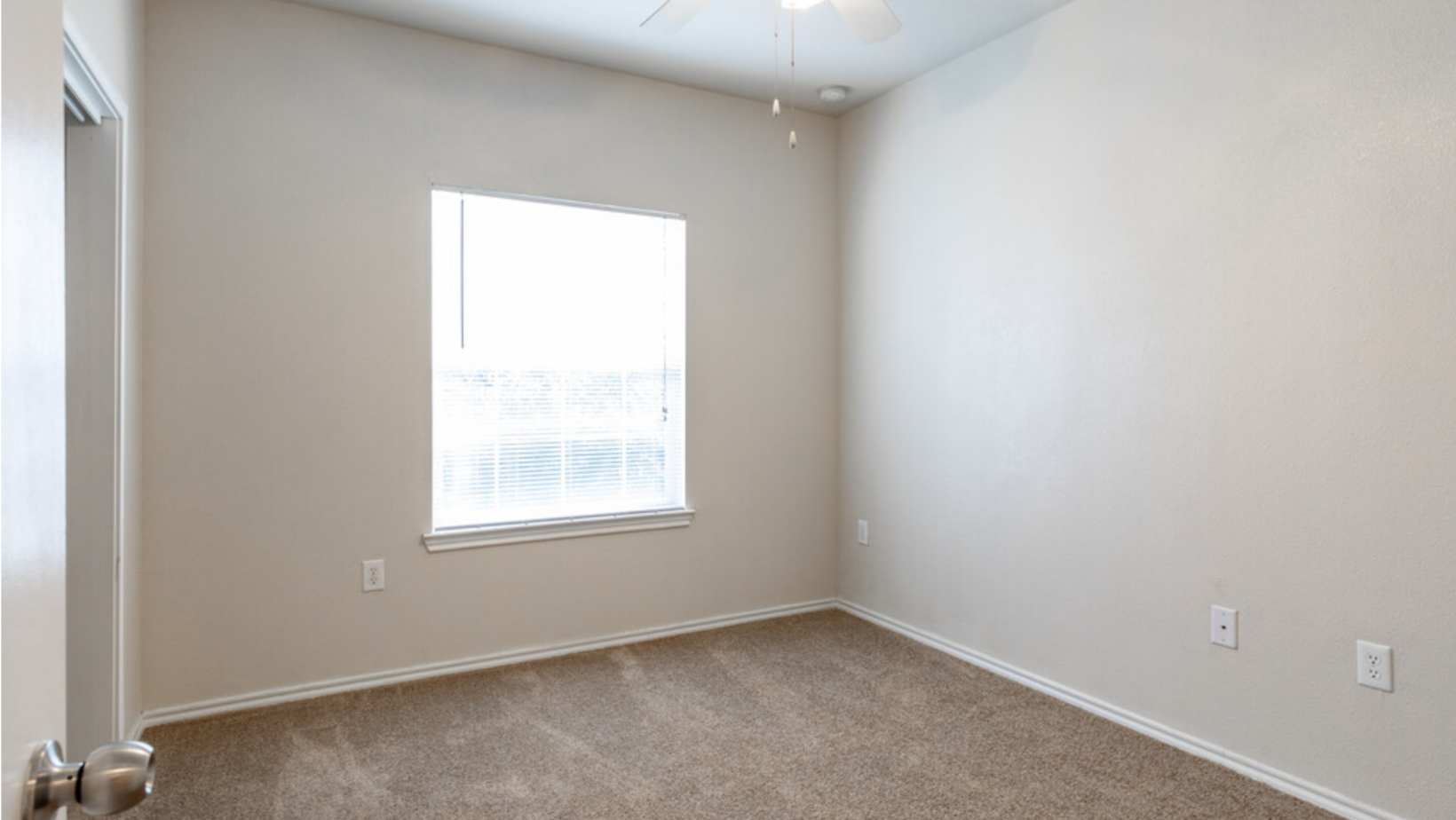 Photos and Video of Elan Gardens Apartments in San Antonio, TX