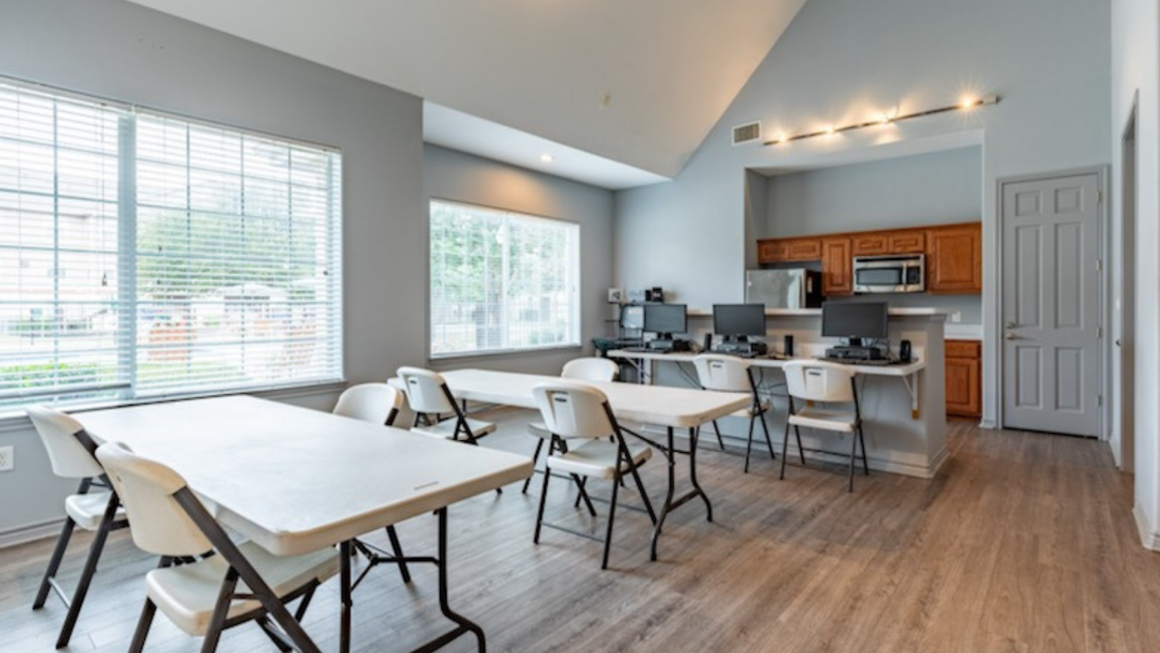 Photos and Video of Elan Gardens Apartments in San Antonio, TX