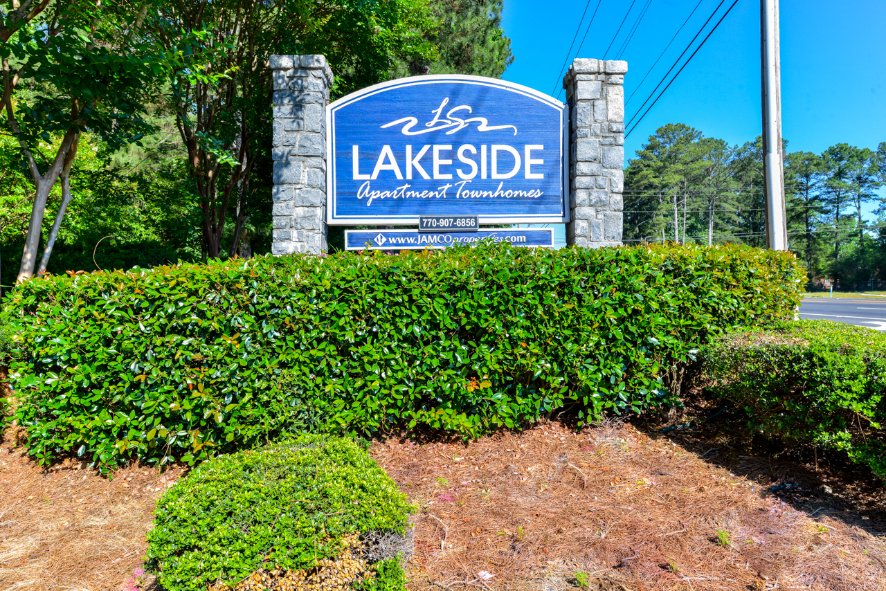 Lakeside Apartment Townhomes Apartments In College Park Ga