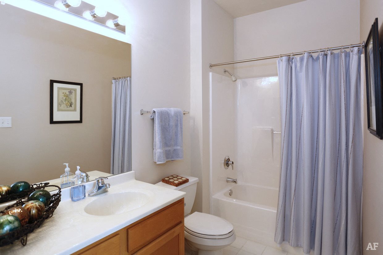 Merrillville, IN Apartments Prairie Point Photos