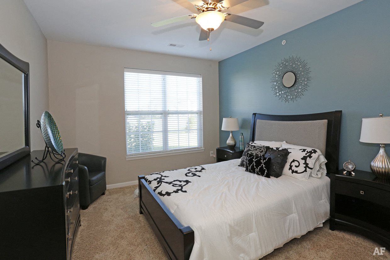 Merrillville, IN Apartments Prairie Point Photos