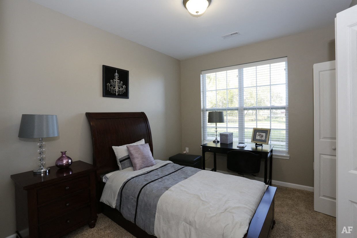 Merrillville, IN Apartments Prairie Point Photos