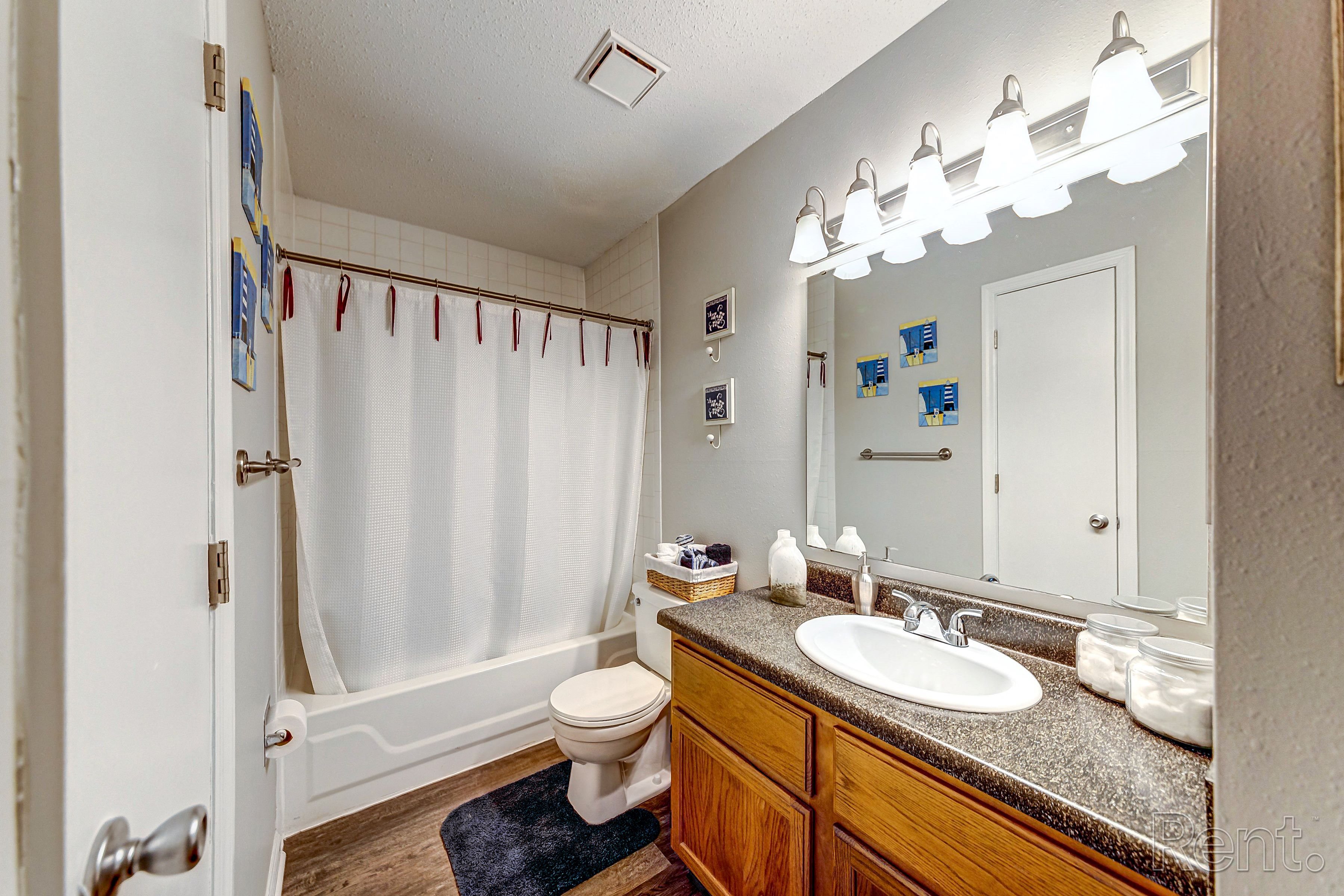 Gallery Photo 18