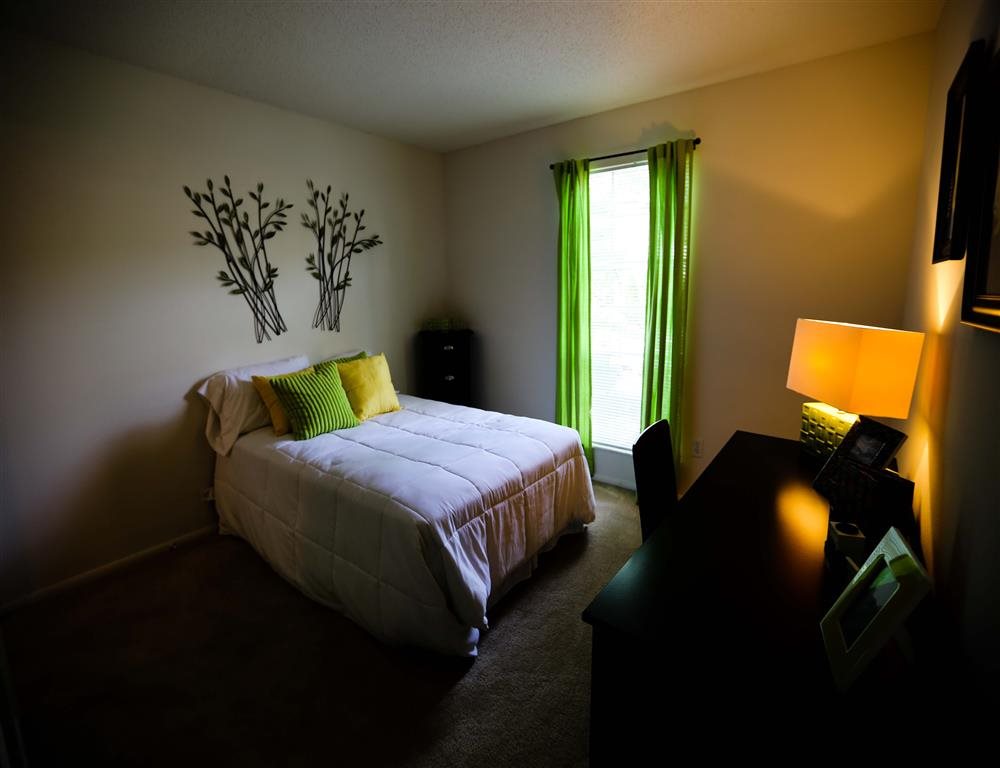 Photos and Video of Whispering Lake Apartments in Florissant, MO