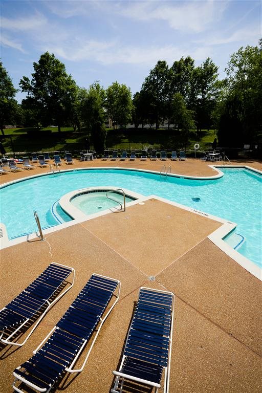 Photos and Video of Baxter Crossings Apartments in Chesterfield, MO