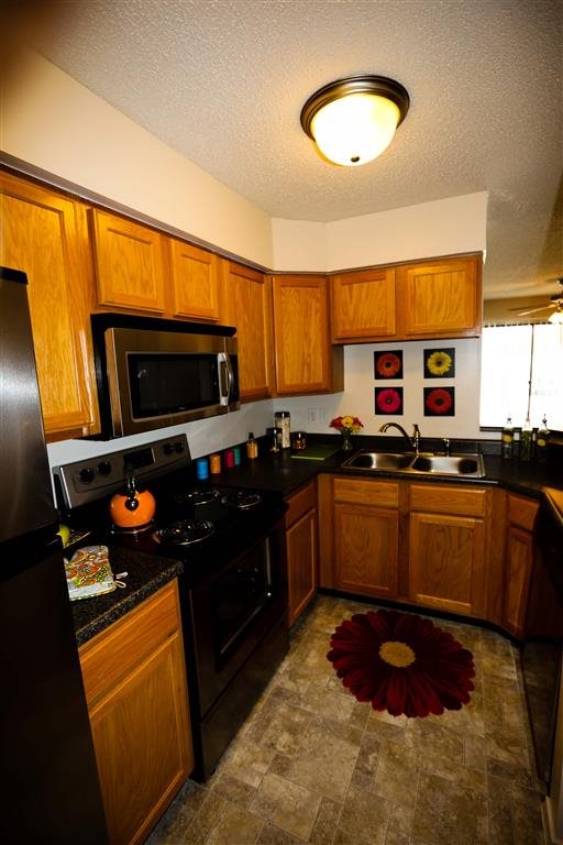 Photos and Video of Baxter Crossings Apartments in Chesterfield, MO