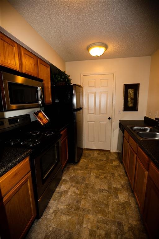 Photos and Video of Baxter Crossings Apartments in Chesterfield, MO