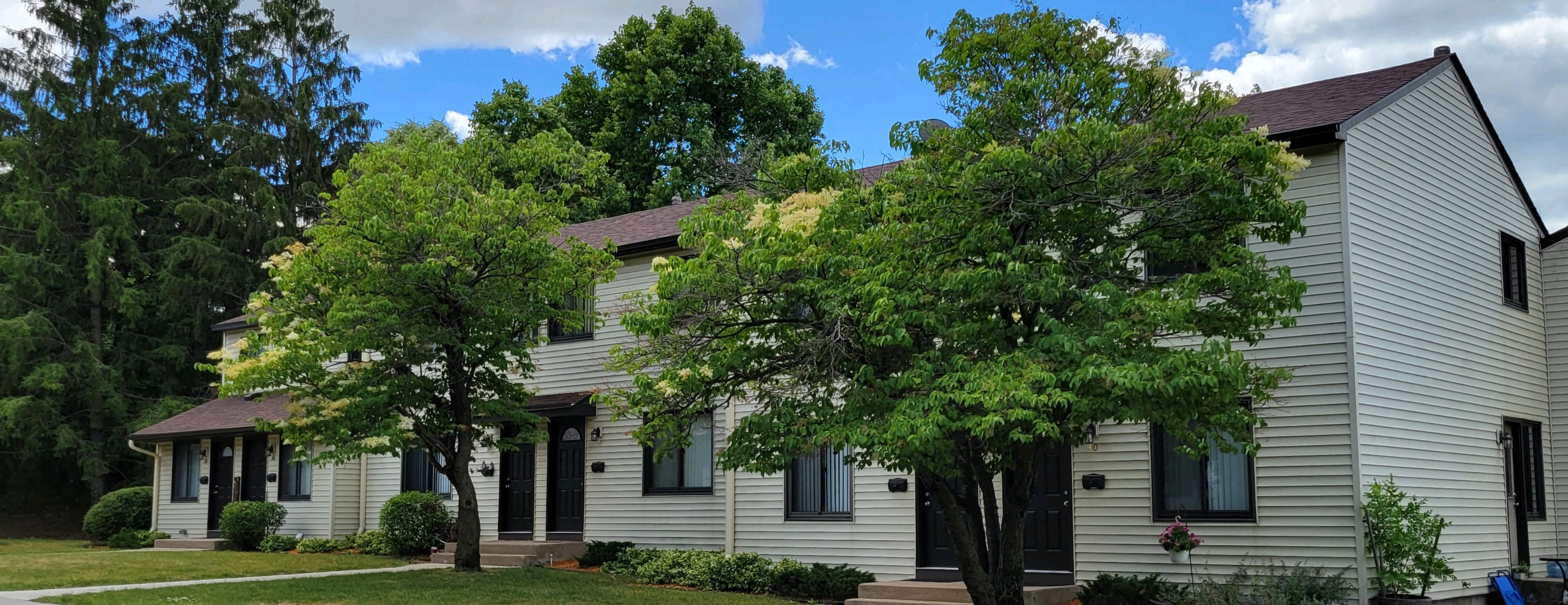 Windstone Townhomes Apartments in Chaska, MN