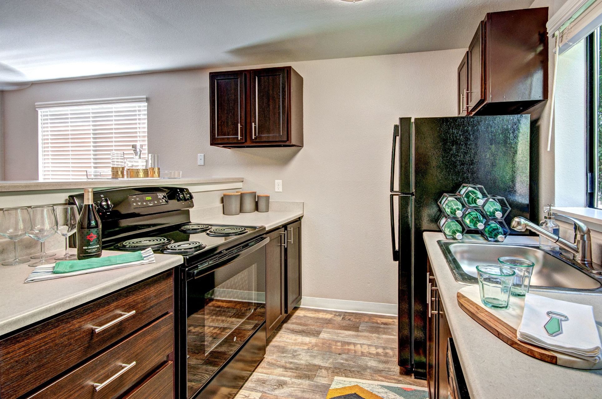 Photos and Video of Brackett Apartments in Edmonds, WA