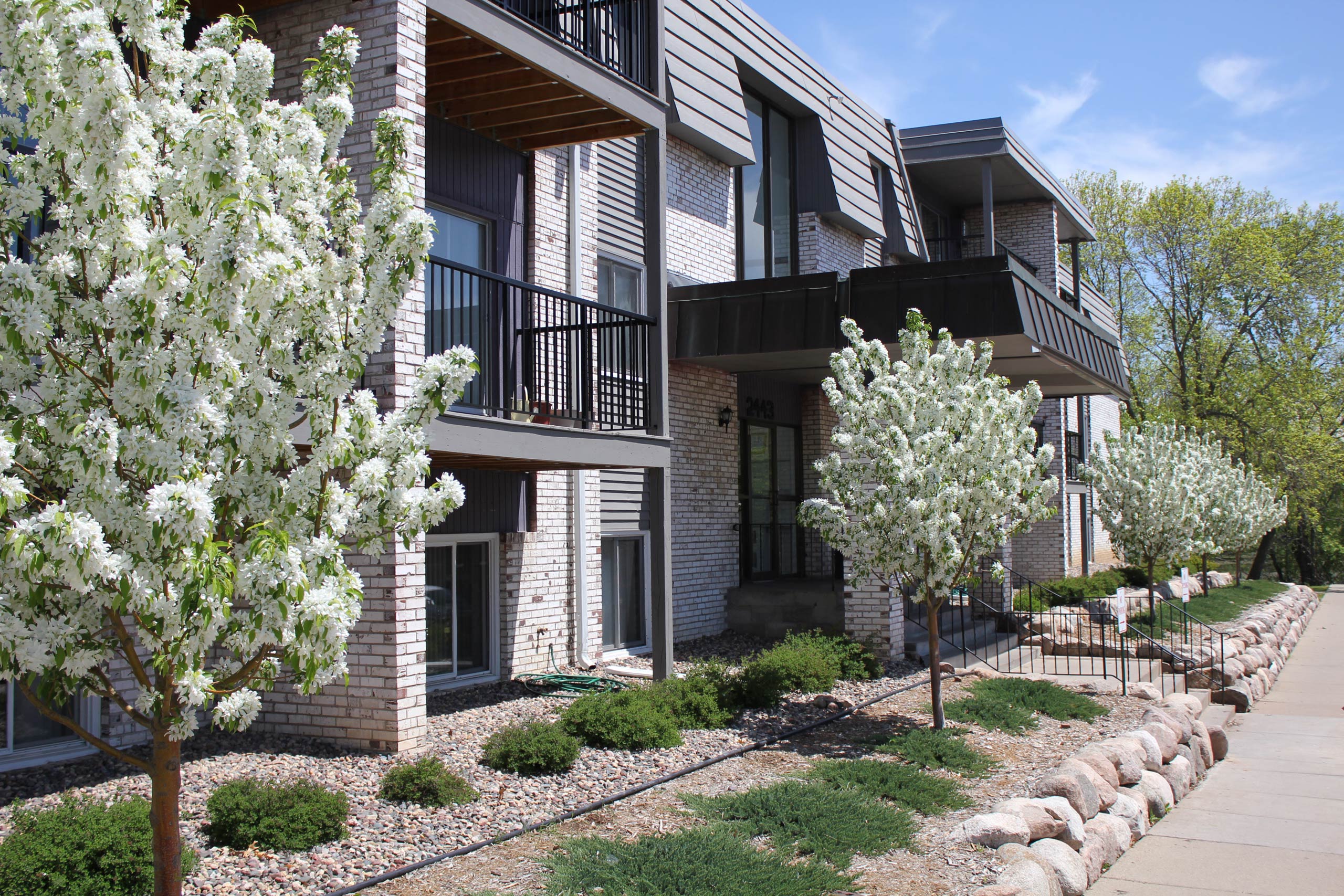 Maplewood Apartments in Maplewood, MN