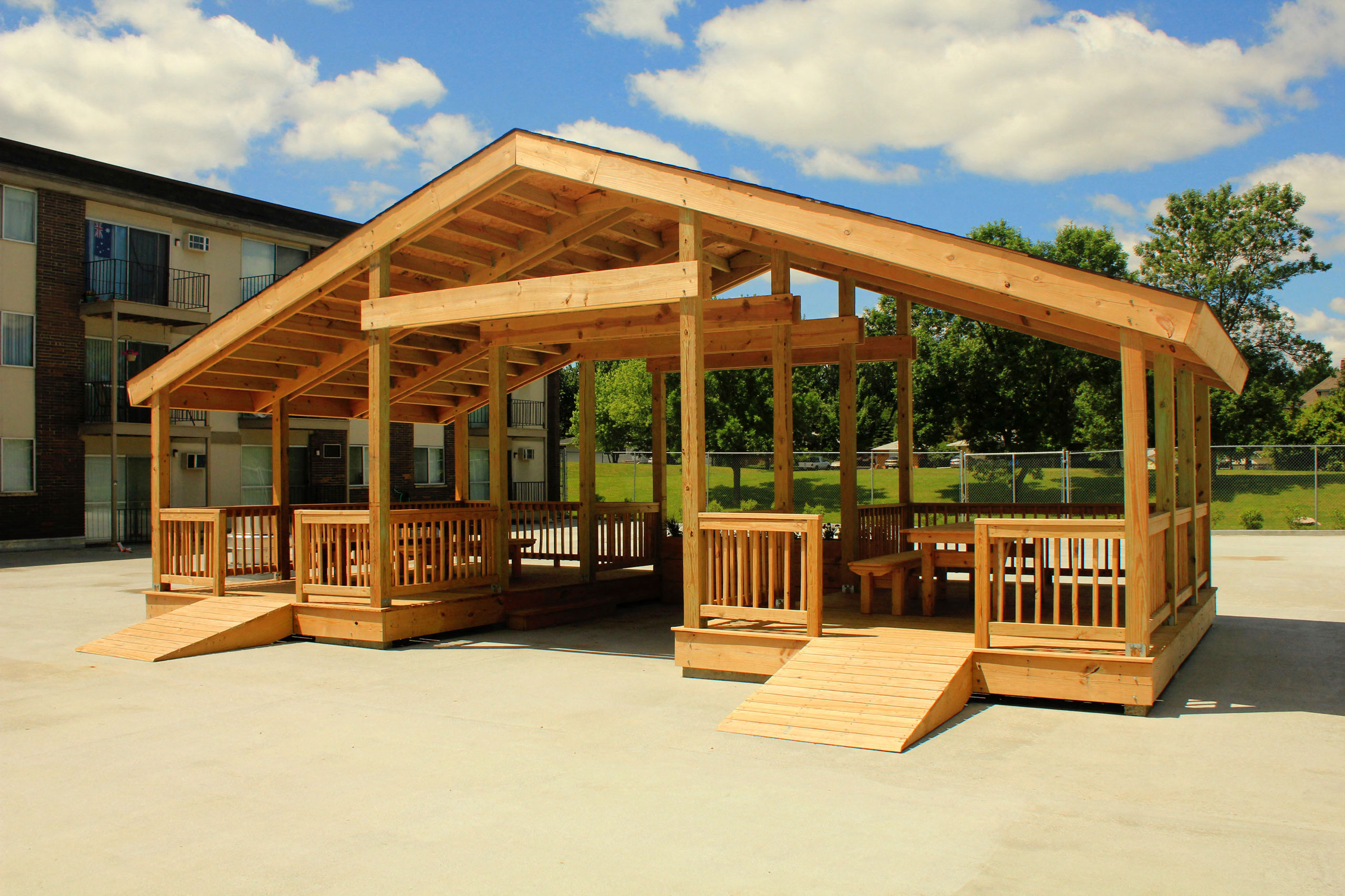 Rosedale Estates Apartments in Roseville, MN