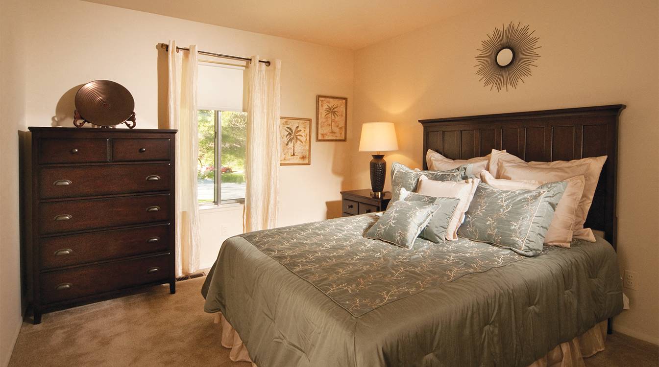 Gorgeous Bedroom at Rossbrooke Apartments and Townhomes, Maryland