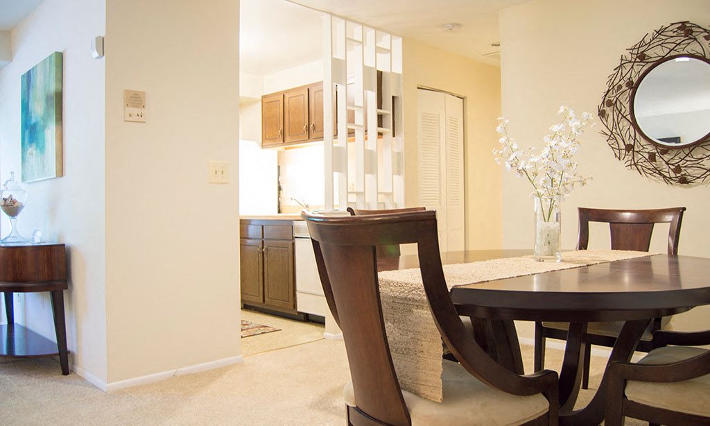 Apartments for Rent Timonium, MD Reflection Knoll at 5 Corners