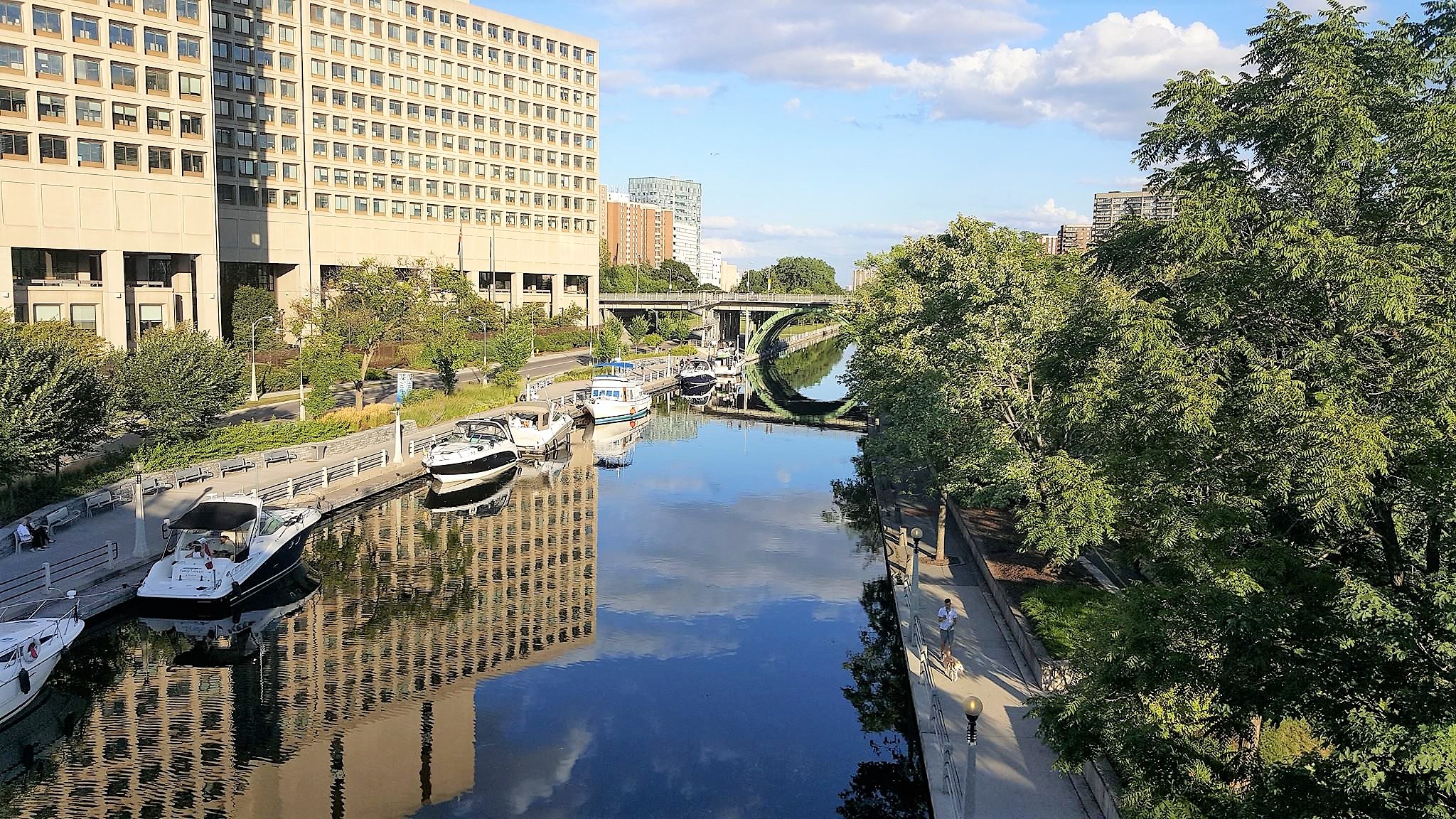 Ottawa Student Housing, University Residence, Bachelor Apartments Ottawa