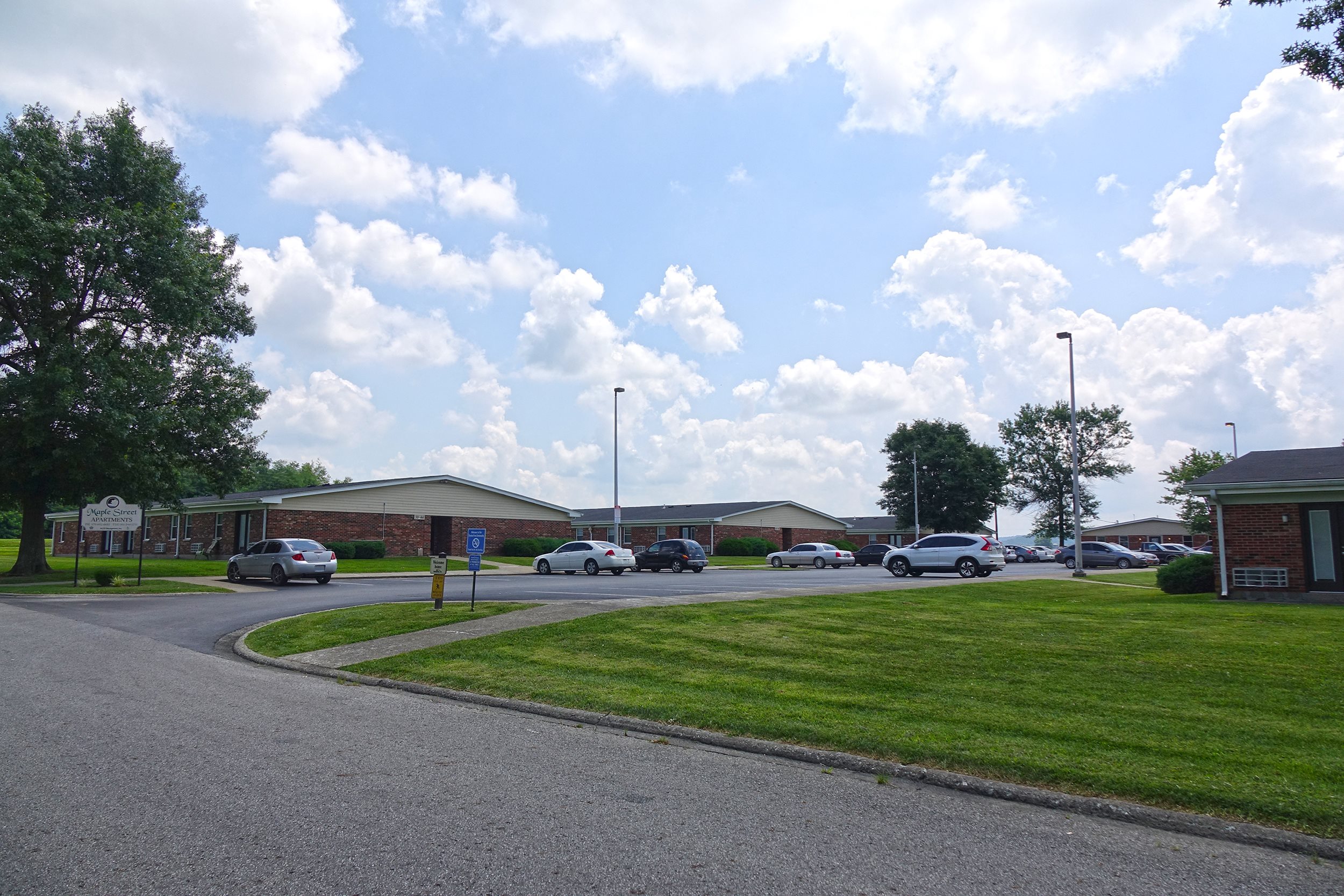 Photos and Video of Maple Street Apartments in Lebanon, KY