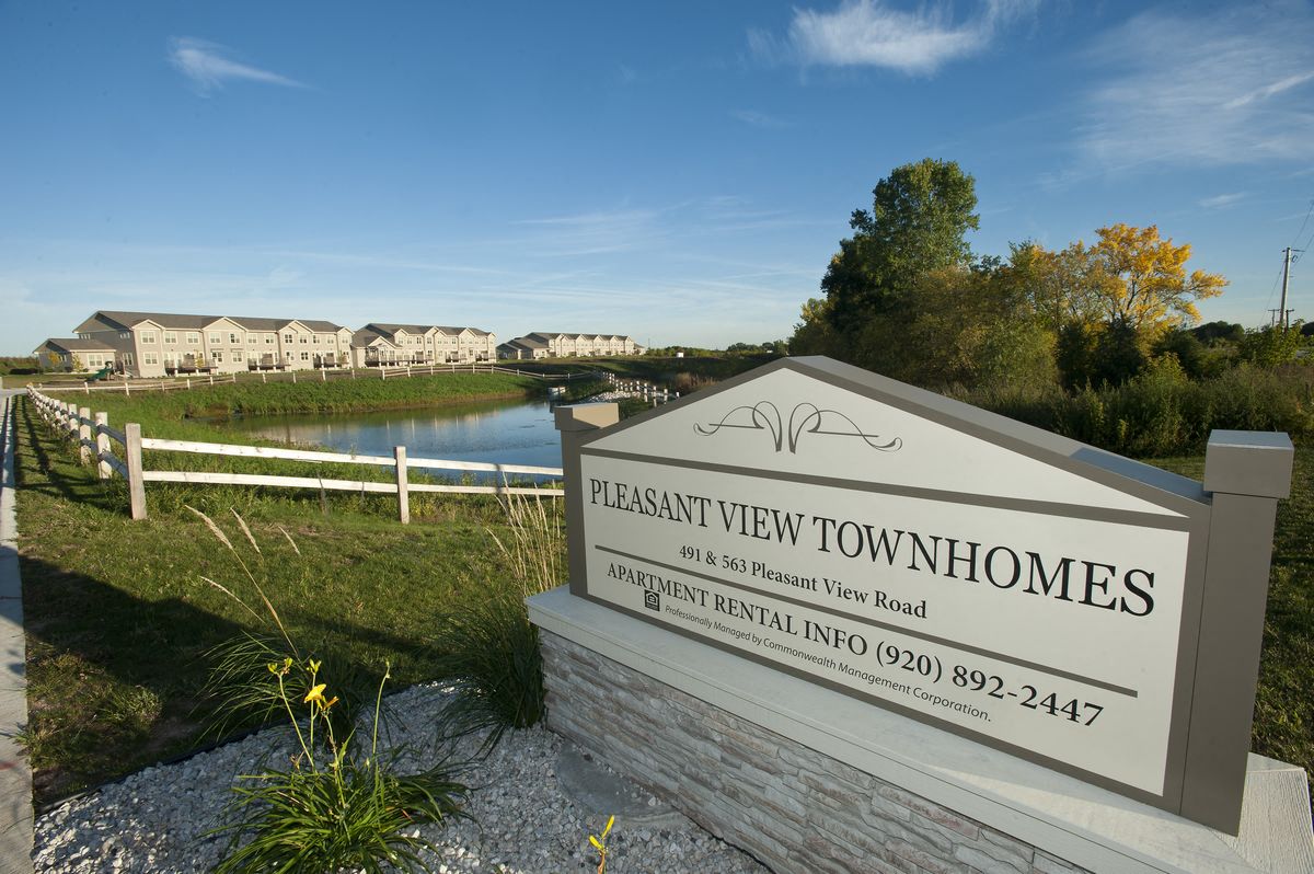 Pleasant View Townhomes Apartments in Plymouth, WI