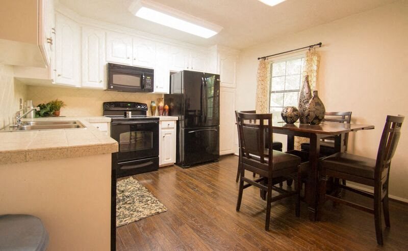 Gallery Photo 28